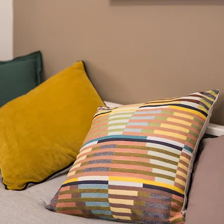 Super Comfort Pisino Street
