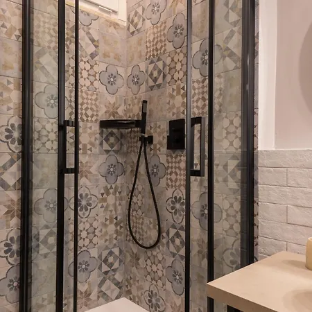 Super Comfort Pisino Street Apartment